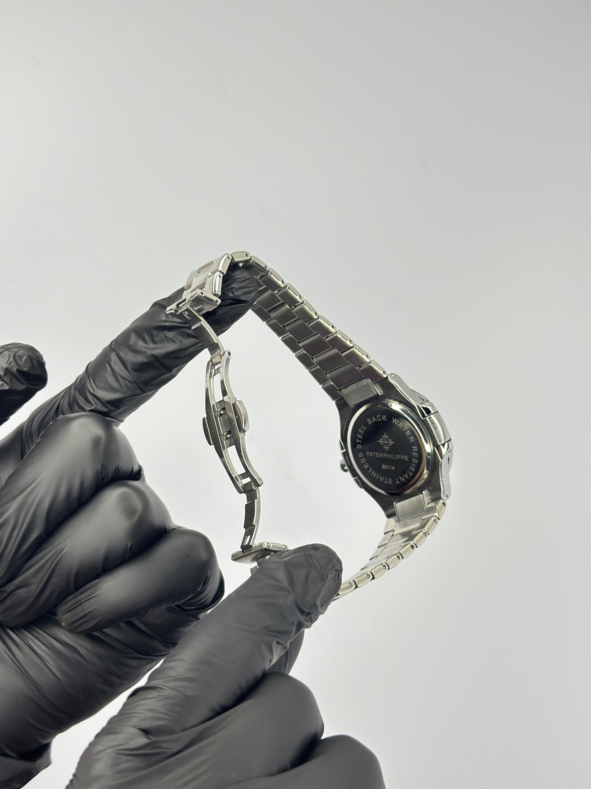 Patek Philippe Black Dial with Silver Chain – Luminous Effect Watch - Image 2