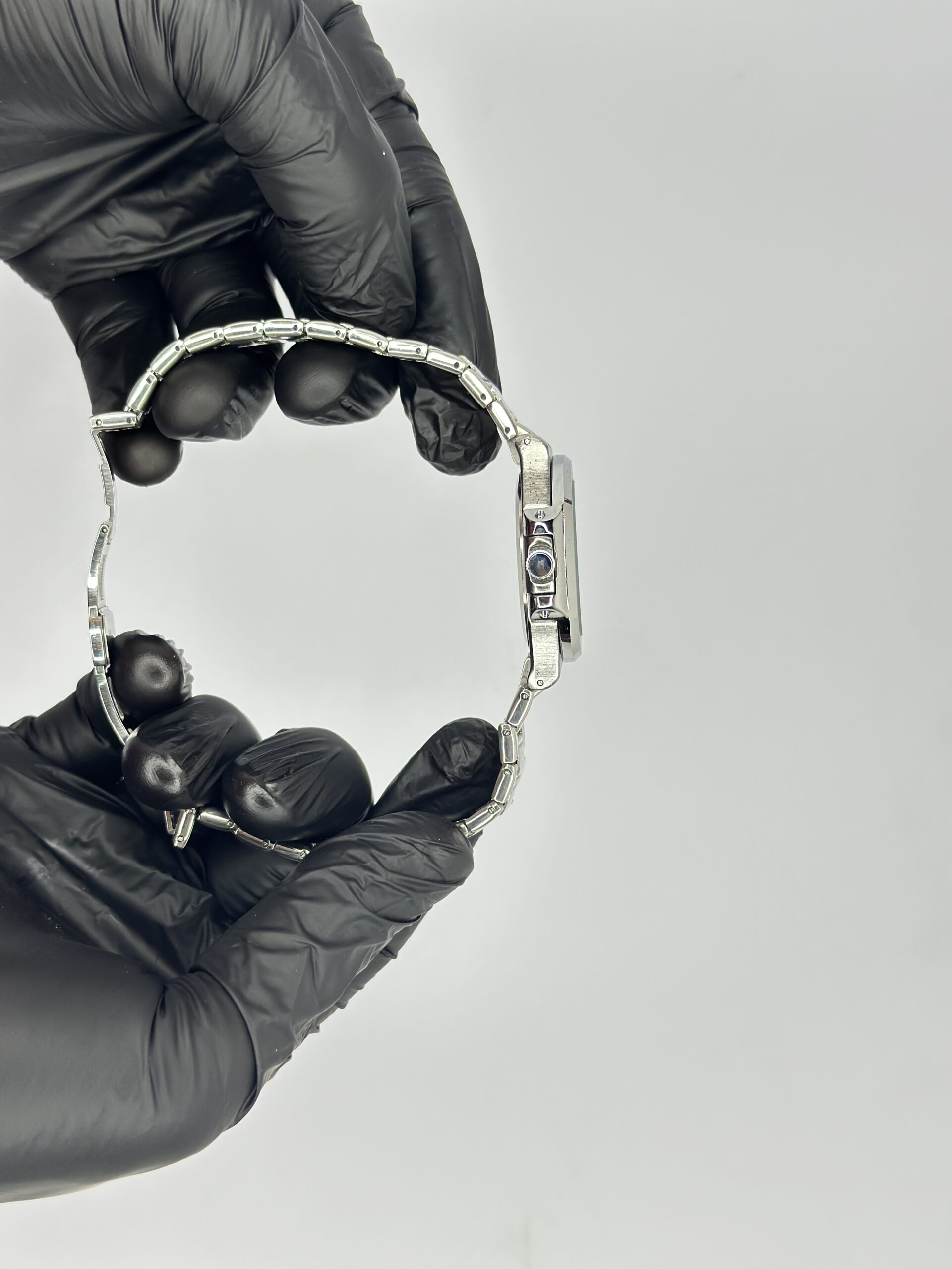 Patek Philippe White Dial with Silver Chain – Luminous Effect Watch - Image 3