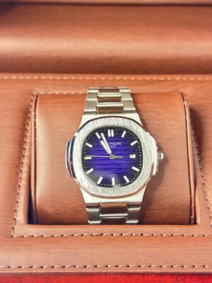 Patek Philippe Blue Dial with Silver Chain – Luminous Effect Watch