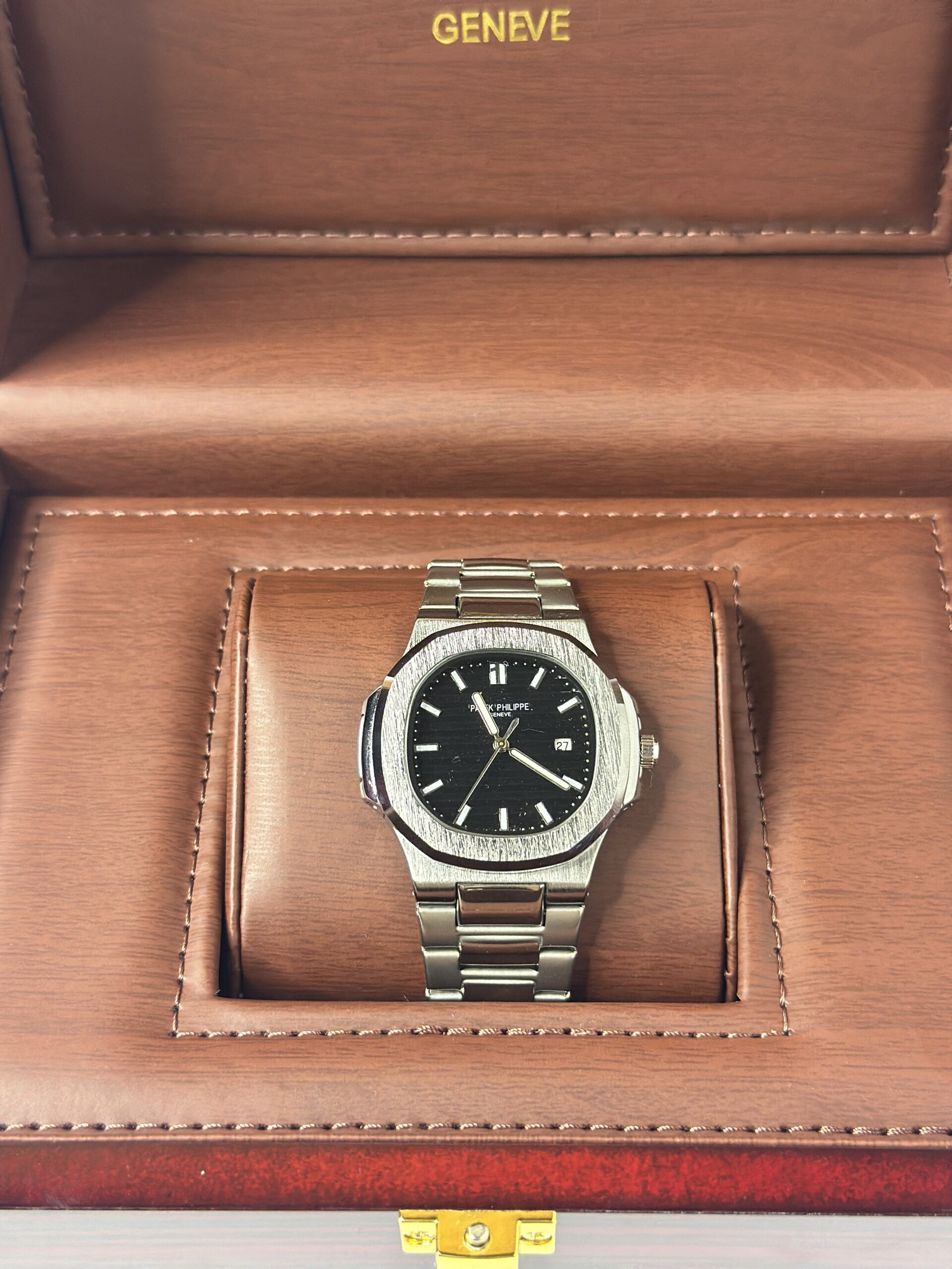 Patek Philippe Black Dial with Silver Chain – Luminous Effect Watch