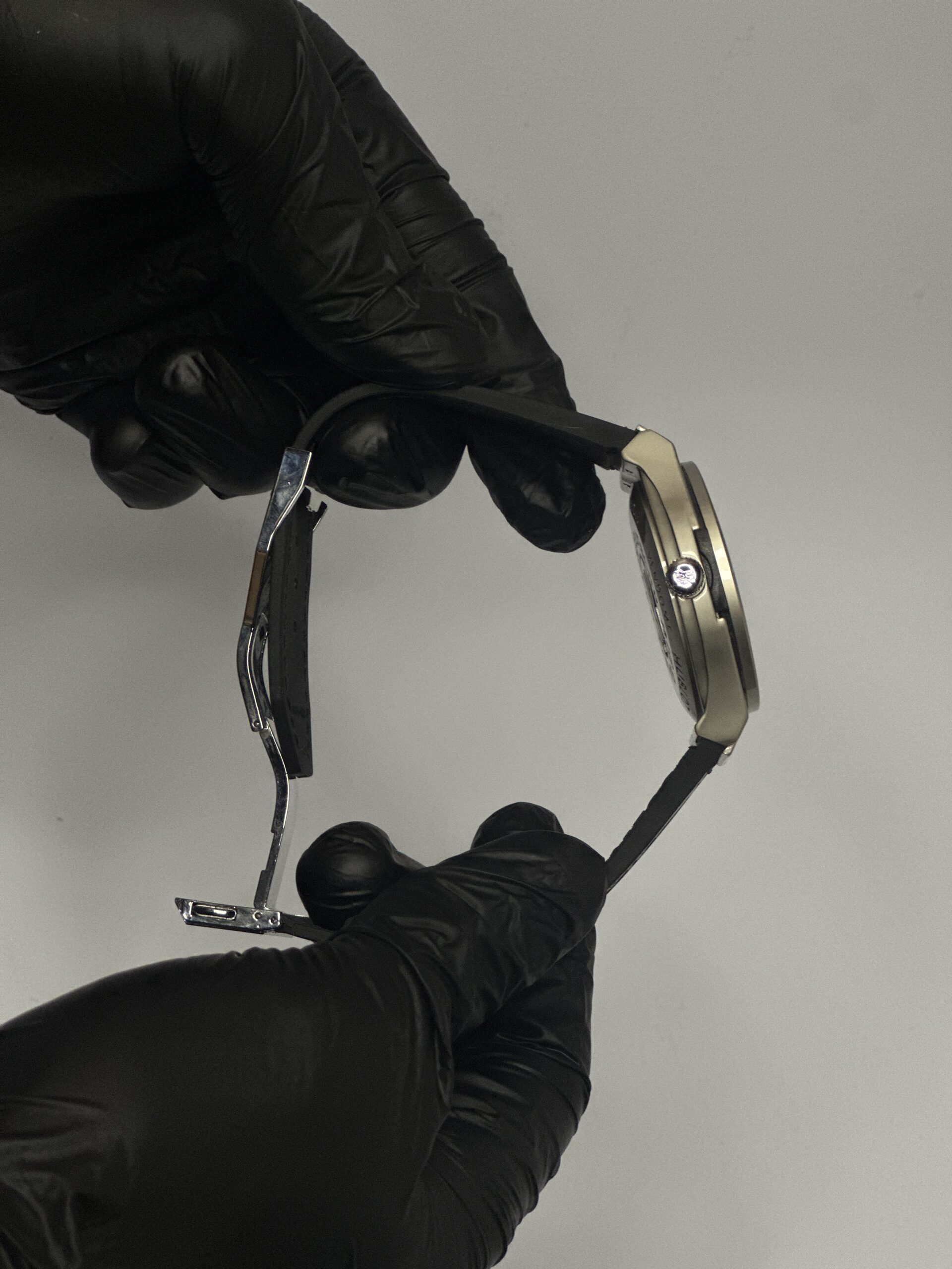 Hublot Classic Fusion Gray Titanium with Silver Dial & Gray Leather Silicon Strap - Image 4