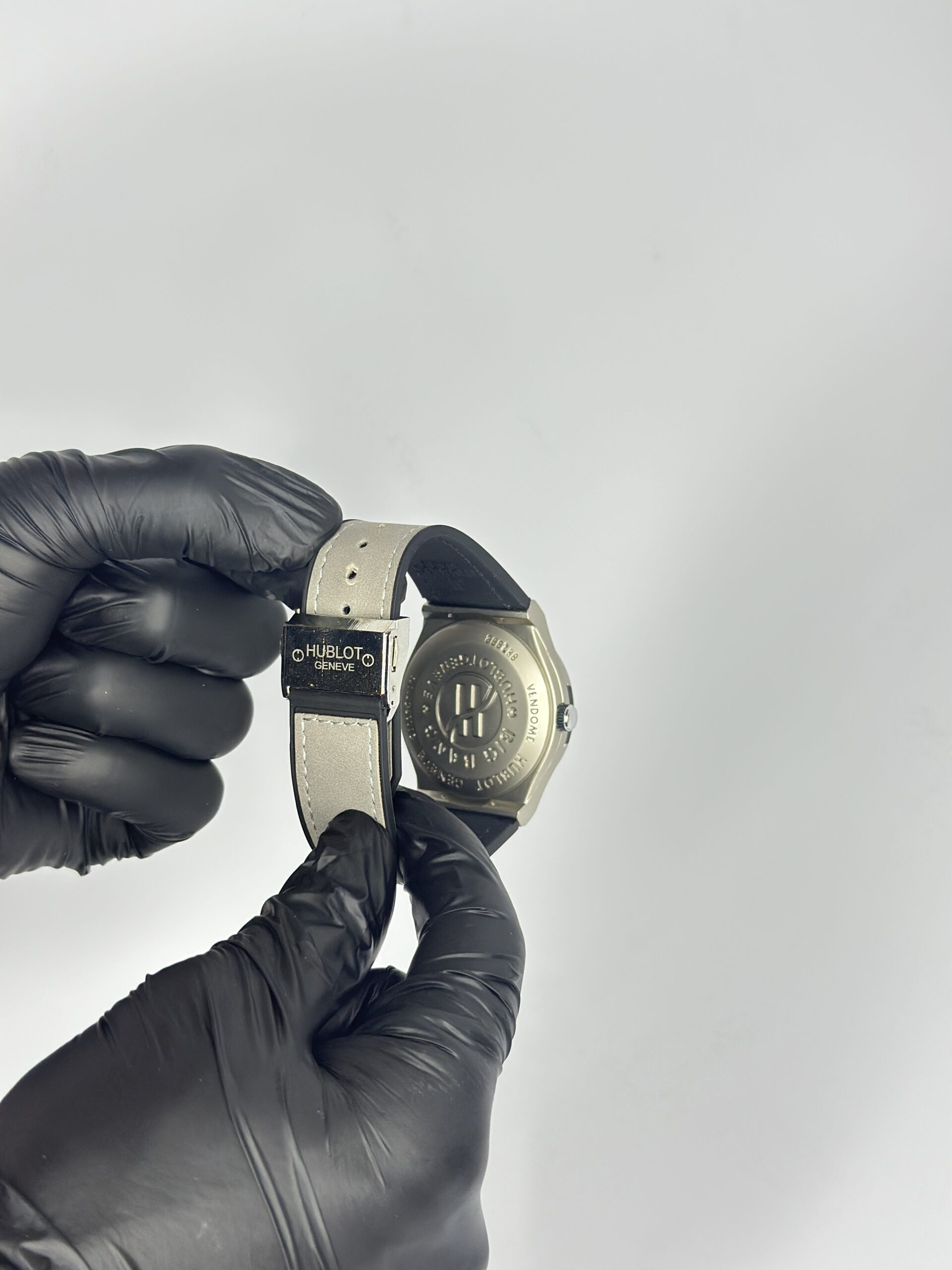 Hublot Classic Fusion Gray Titanium with Silver Dial & Gray Leather Silicon Strap - Image 3