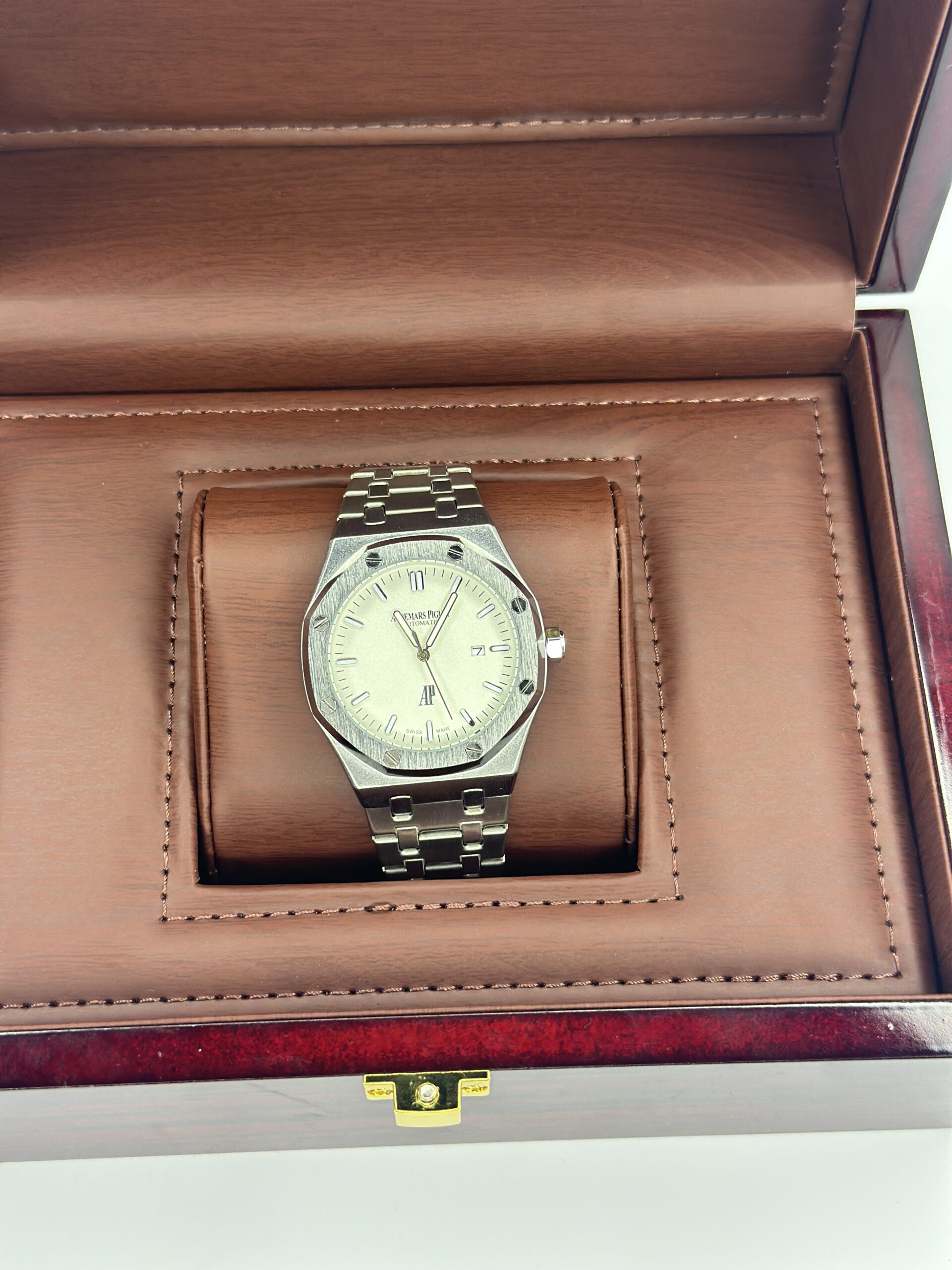 Audemars Piguet Royal Oak White Dial & Stainless Steel Silver Bracelet